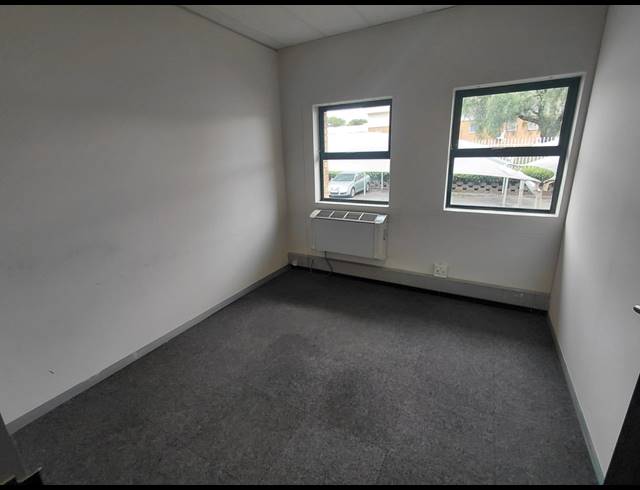 1,229M² OFFICE TO LET IN RANDJESPARK